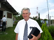 Misionero Bob Patterson